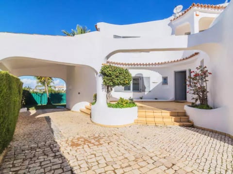 Arribas Villa