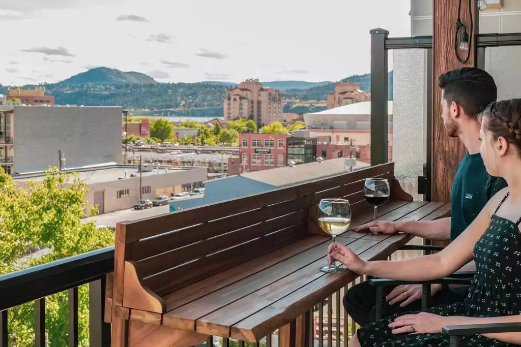 the-knox-downtown-modern-condo-w-2-private-br/