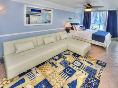 View of Ocean from the sofa