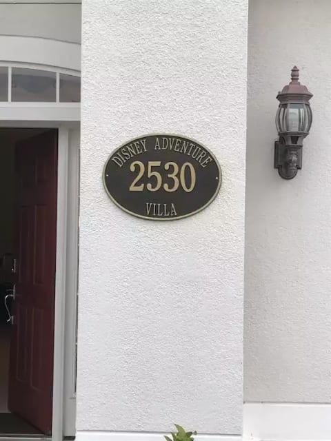 Welcome to Disney Adventure Villa!!