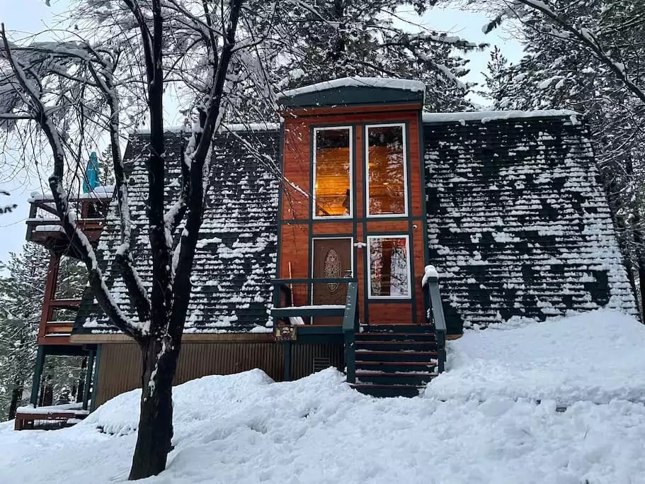 Retiro Familiar Amigable en Tahoe en el Bosque - Truckee