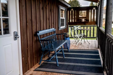 Coyote Run Cabin - A Tiny Off Grid Cabin