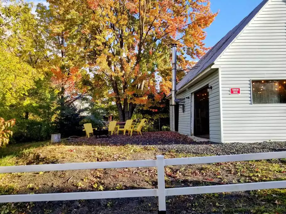 Coquette et paisible ancestrale au bord de l'eau Leclercville