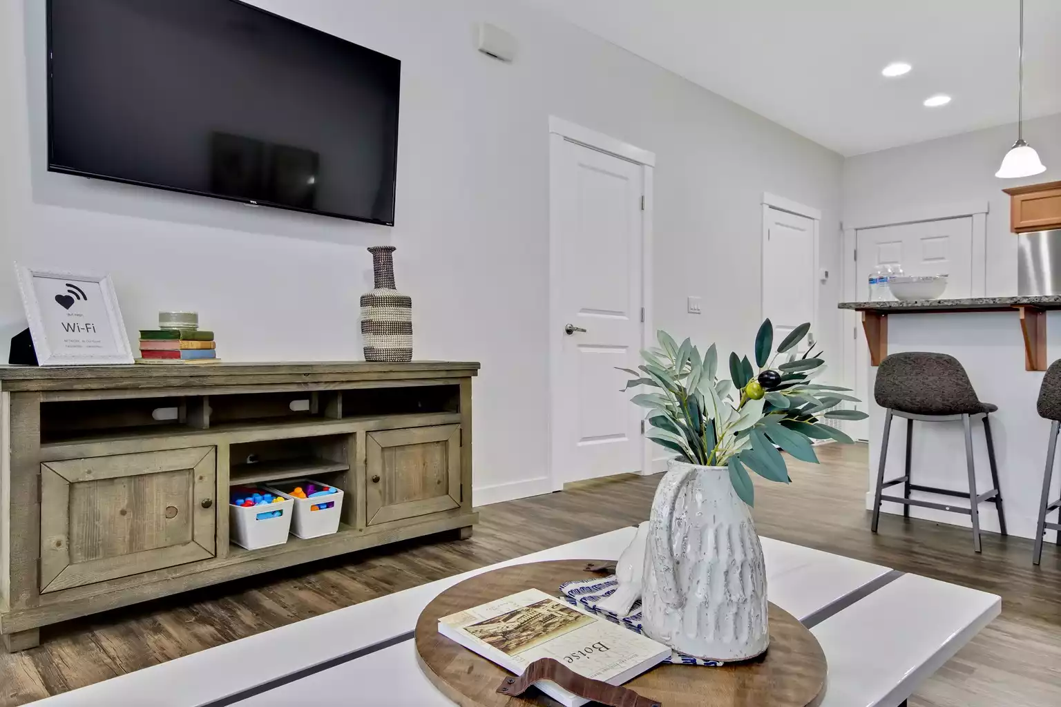 charming-centrally-located-boise-meridian-townhome/