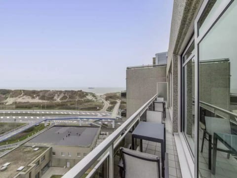 Seaview 4 with parking