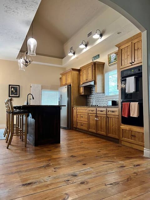 Lakeside Getaway by Lake Conroe