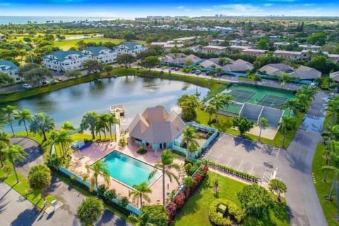 Ocean Walk Paradise