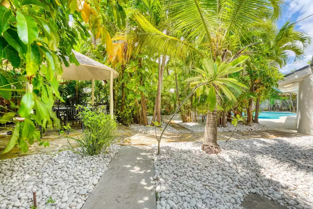 NEW! Tropical Oasis/Luxury Villa 5 min to BEACH - Fort Lauderdale NEW! Tropical Oasis/Luxury Villa 5 min to BEACH - Fort Lauderdale