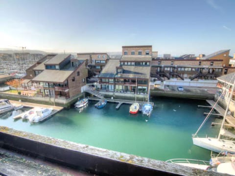 Les Marinas