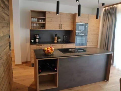 mit 4 Schlafzimmern