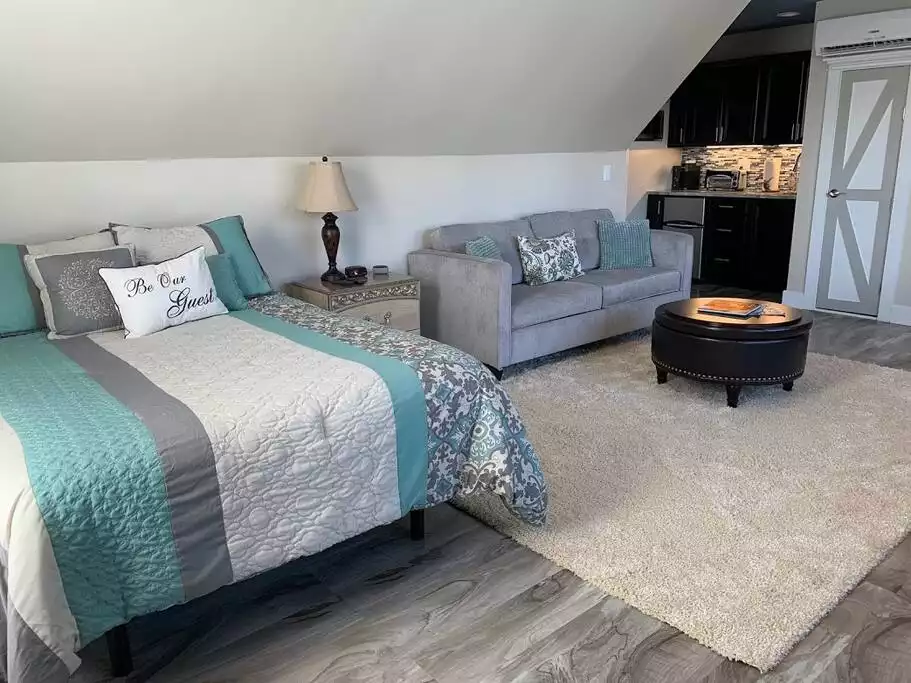 This is the perfect home base to enjoy all that central VA has to offer! You will be minutes from wineries/breweries, hiking, historical sites & great restaurants. This is the perfect home base to enjoy all that central VA has to offer! You will be minutes from wineries/breweries, hiking, historical sites & great restaurants. - Luxury Suite Close to Hiking, Wineries & Breweries - Crozet