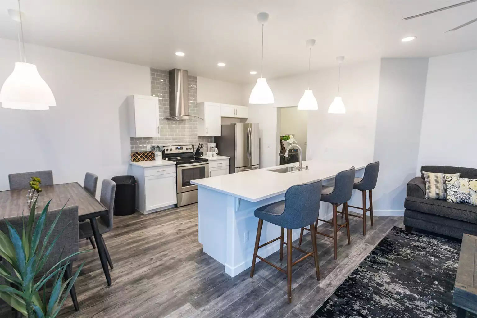 modern-and-luxurious-private-3-bedroom-home/