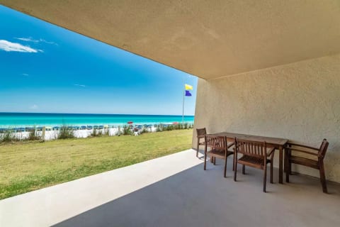 D102 | The Beach House Condominiums