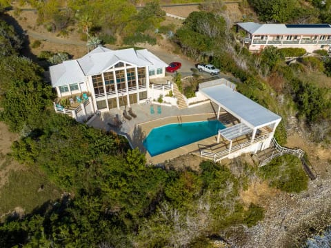 Magnificent Villa (with two units)