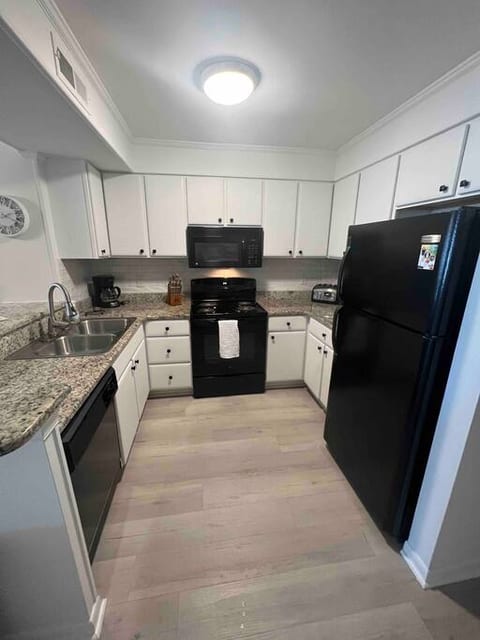 Diamond on the Shore - Gorgeous Ocean View Condo