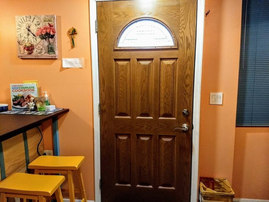 Separate entry from the back. - Cozy two bedroom vacation rental with parking  - Queens County