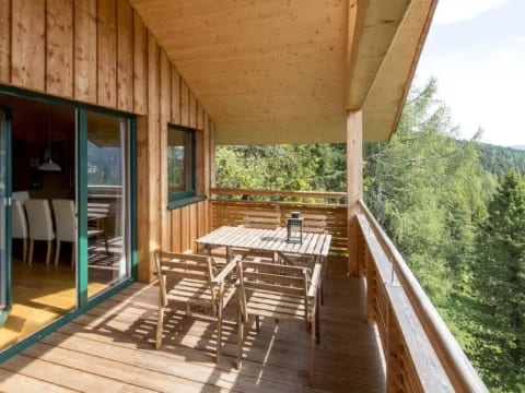 #46 mit IR-Sauna und Sprudelbad innen