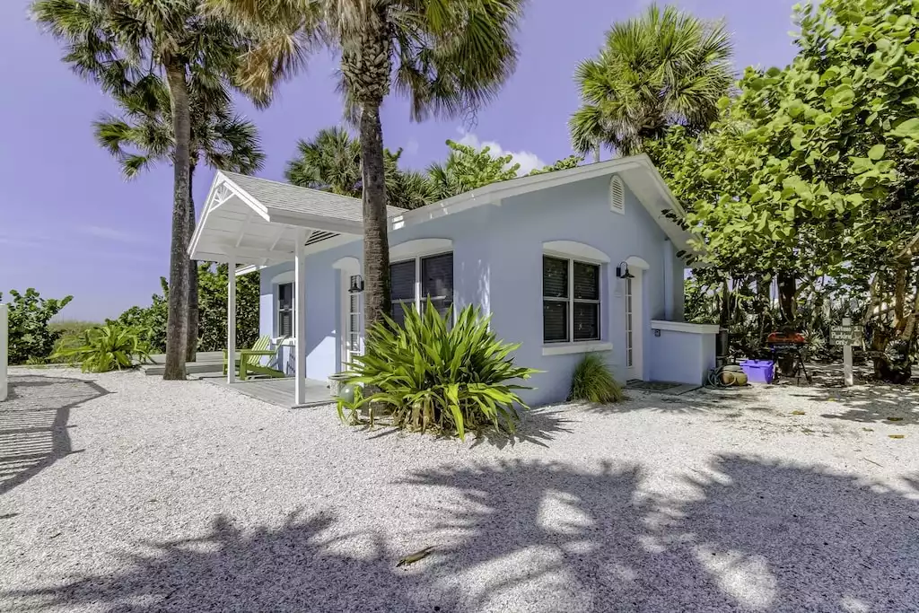 Blue Heron Cottage #1 - Indian Rocks Beach