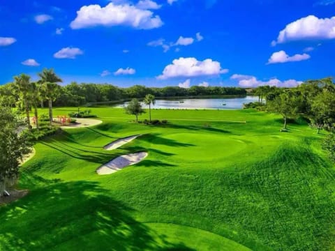 Waterfront Pool Home w/Golf membership, near beach