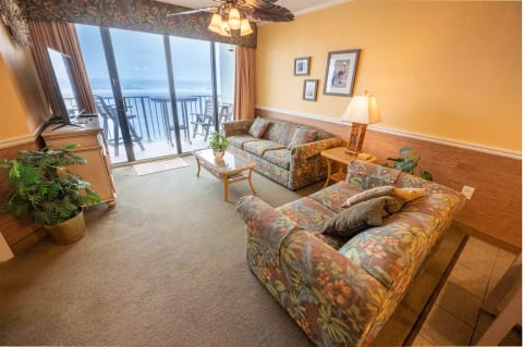 Direct Oceanfront!