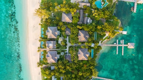 Paradise Island, 2 Luxurious Oceanfront Villas, 2 Heated Pools