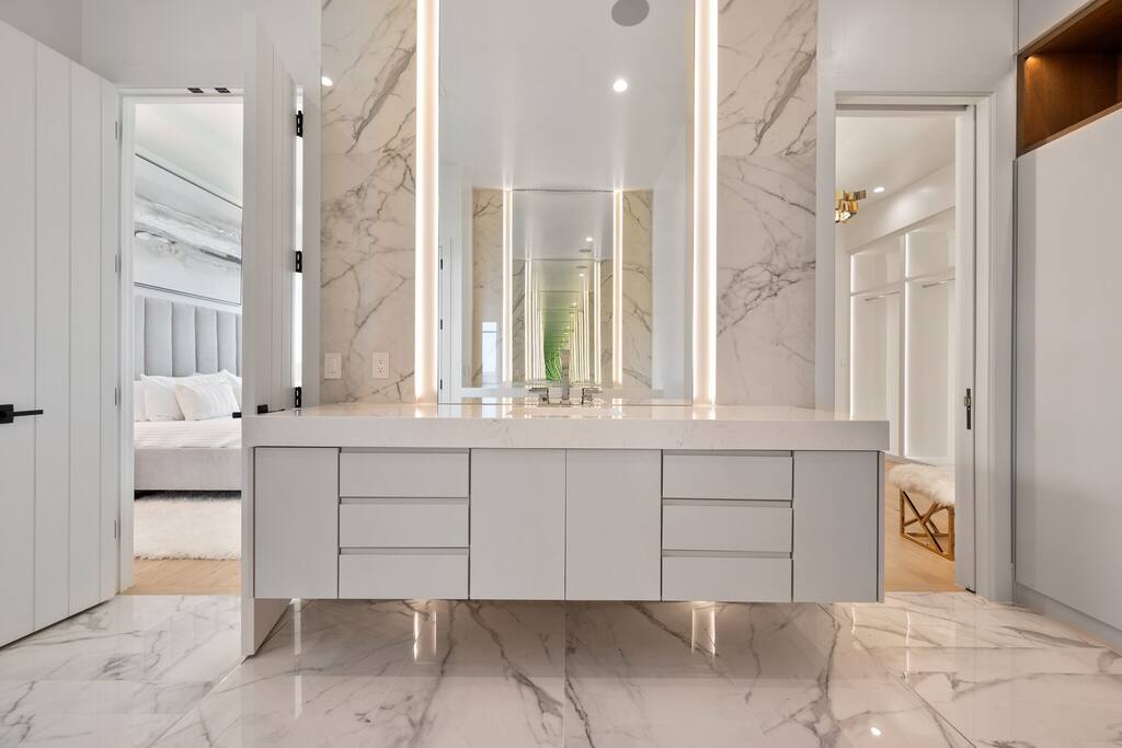 Lakefront Estate -heated spa - chef avail - Streetman Lakefront Estate -heated spa - chef avail - Streetman