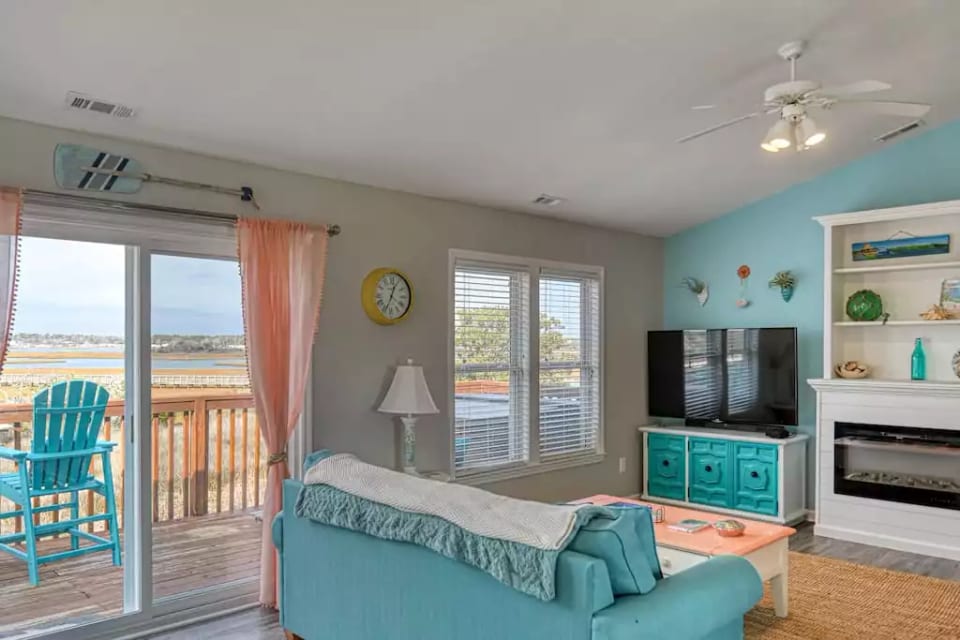 Main living area with sweeping intracoastal views.