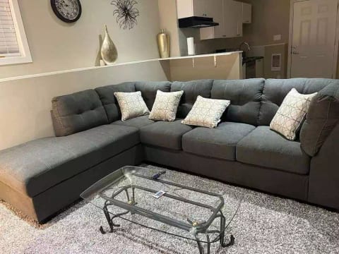 Cushy 2-Bedroom suite with parking on property