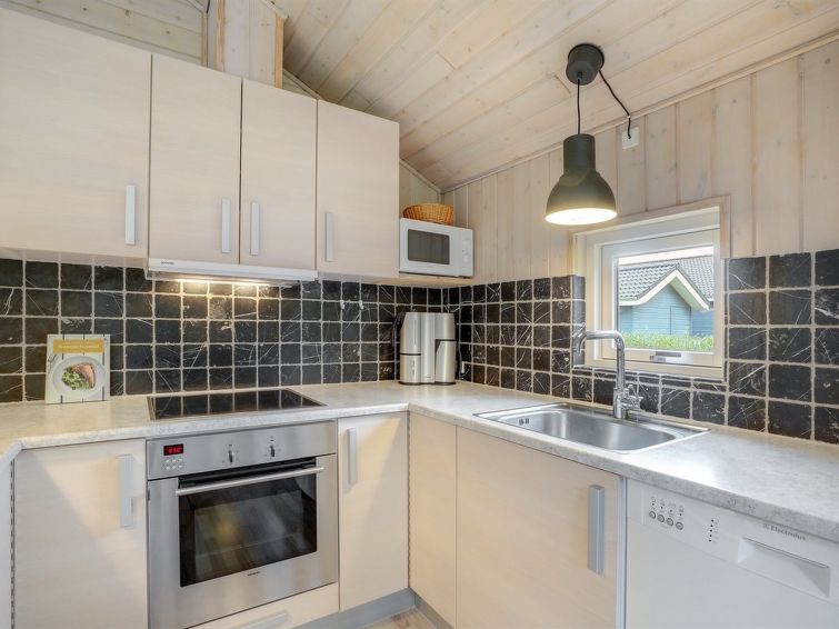 Kitchen - Femke - 1.9km from the sea in NE Jutland - Storvorde