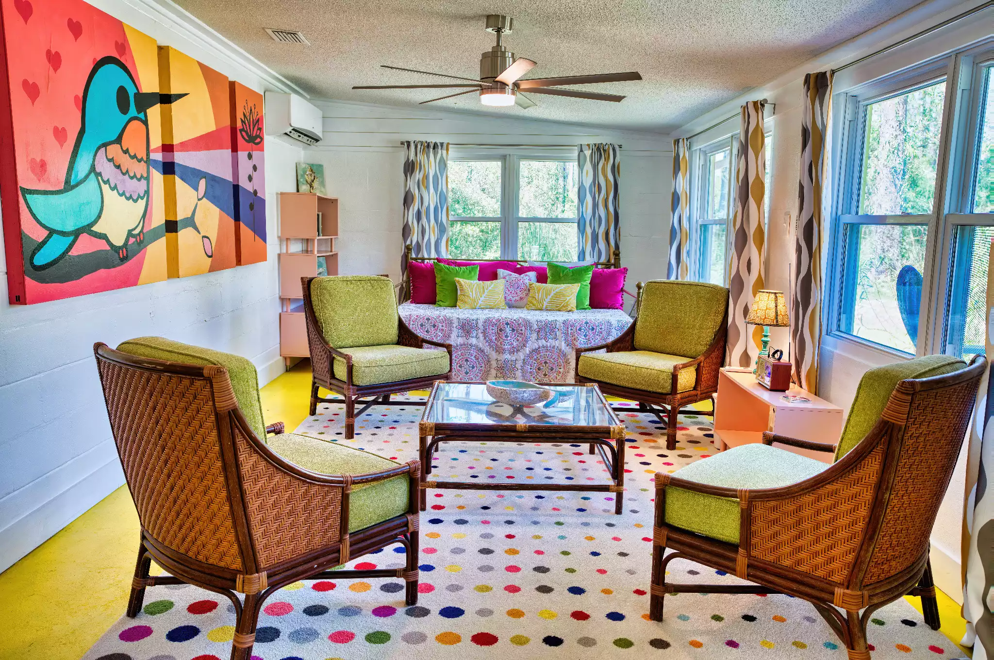 Florida Room - Seating and Queen Daybed - The Salty Mermaid - Pool, Hot Tub, & Dog Friendly - St George Island