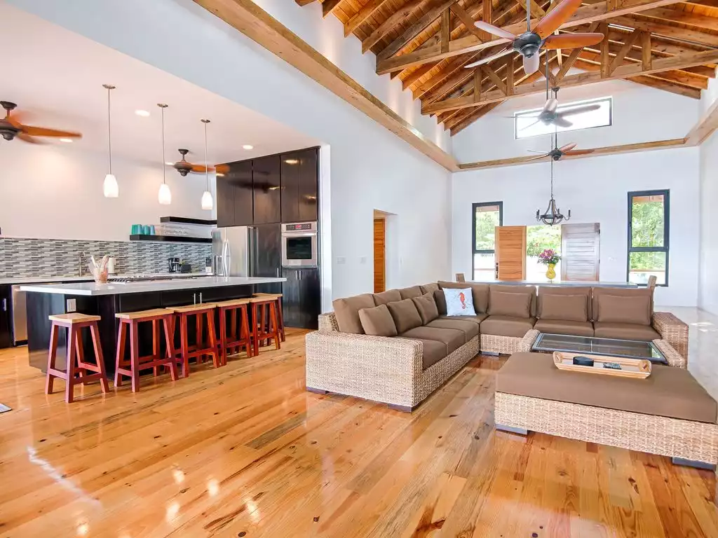 Vivaro Roatan Three King Bedrooms - Roatán