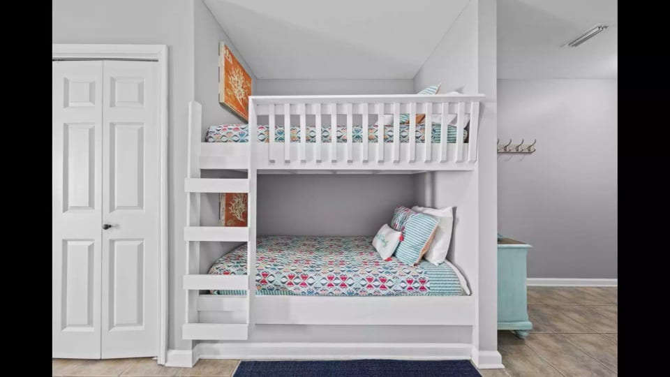 Hall bunks