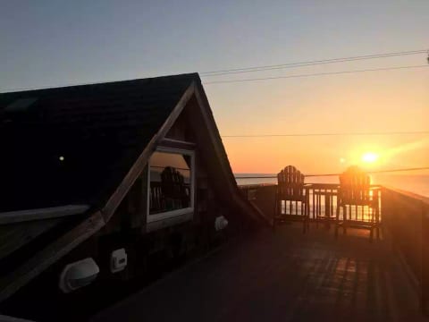 SERENDIPITY: Amazing Ocean Views on Beach Rd