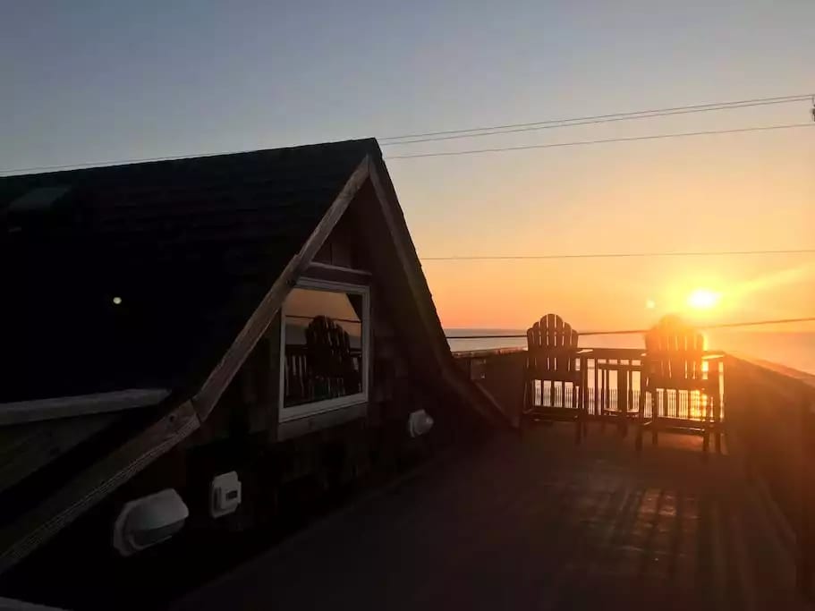 Set your alarm clock...and then grab a coffee and head up to the top-deck to watch the sunrise over the Atlantic ocean.  It is a memory you will not forget, and one of our guests favorite things to do!