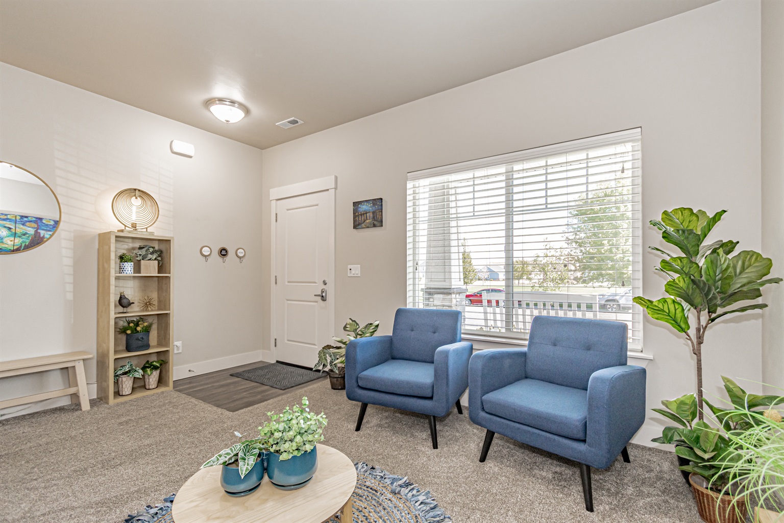 private-rexburg-5bd-home-bonus-loft-theater-hottub/