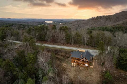 Lake Blue Ridge is in the background. We are minutes away from the lake!