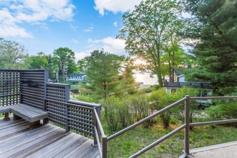 Sitterly Cottage, Palisades Park, MI
