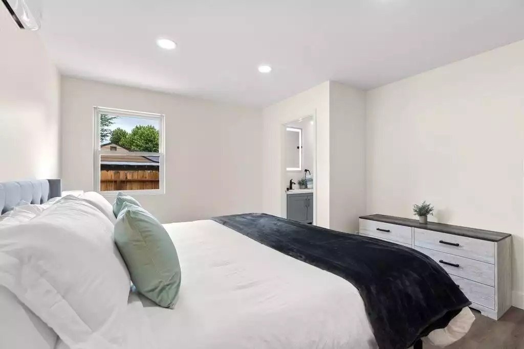 Luxurious & Tranquil Home with Private Backyard - Santa Rosa Luxurious & Tranquil Home with Private Backyard - Santa Rosa