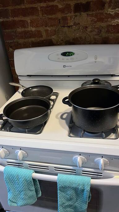 New Pots and Pans New Pots and Pans - King Bed Suite 2 Bedrooms Close to Airports & NYC - Queens County