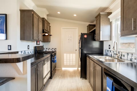 Fully equipped kitchen