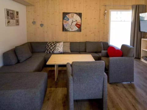 Sup.4 SZ Sauna o.IR-Sauna+Sprudelbad