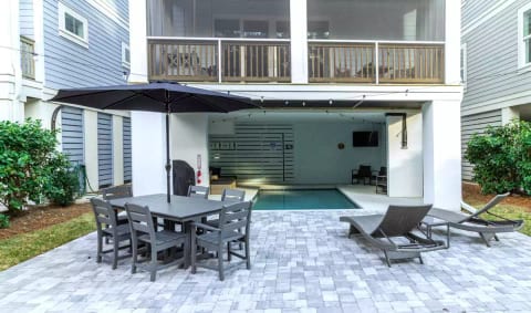Private pool, patio, plenty of seating, smart TV
