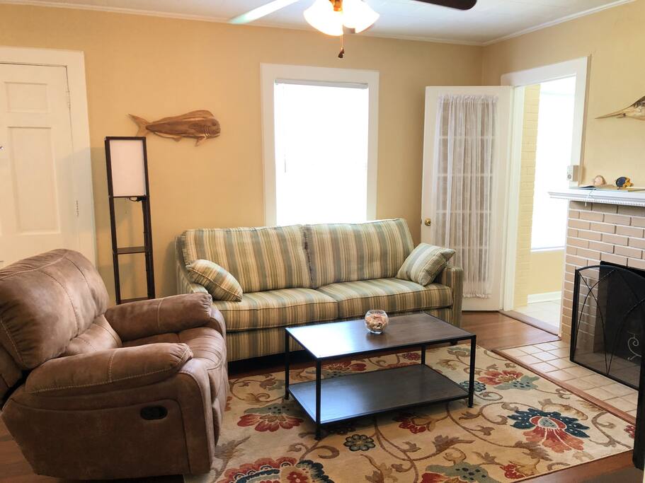 Another Living Room View Another Living Room View - Calypso House- East Hill -9 Miles from the Beach! - Pensacola