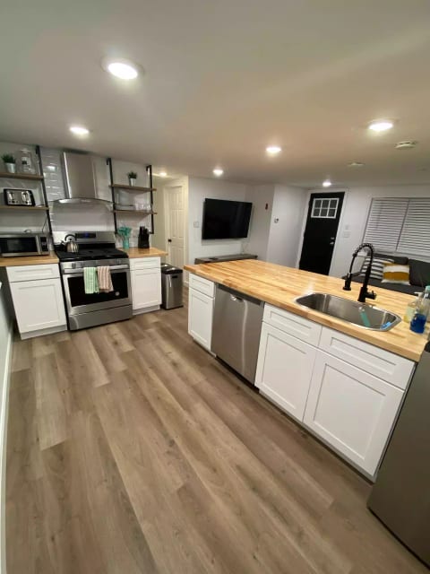 Fully Renovated 3-Bedrooms 2-Baths W/En-suite.