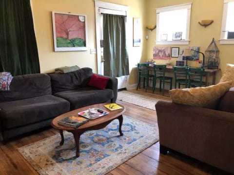 Cottage West - 2 bed Central location