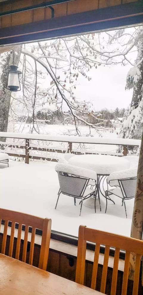 It's starting to look a lot like Christmas !