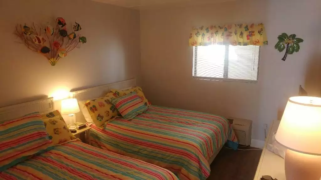 Bedroom with Flat-Screen TV and DVD Player - Decatur House  - Ocean City