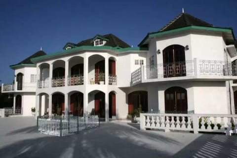 Sea View Chateau