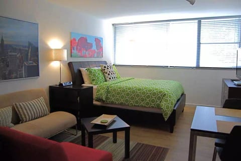 Studios On 25th - Furnished Studio Apartment