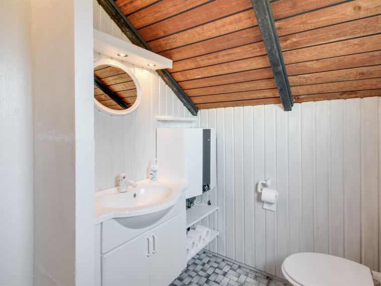 Bathroom - Hildegart - 730m from the sea in Western Jutland - Hvide Sande